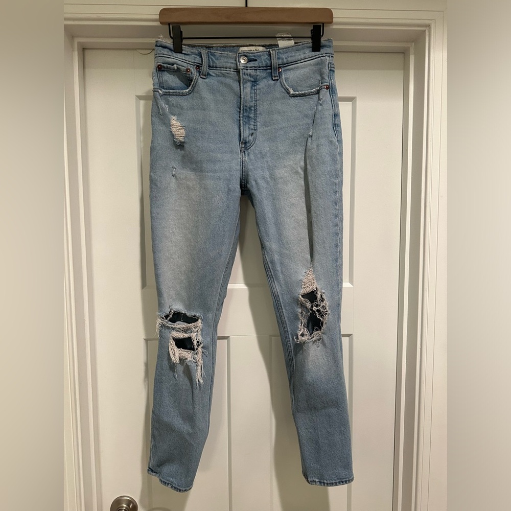 Abercrombie & Fitch The Skinny High-Rise Jean, Distressed, 29/8